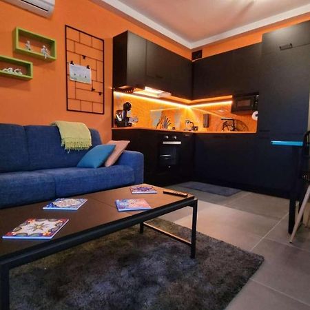 Modern - 50 M From Sea - Free Wi-Fi - Super Cool - Terrace - Fully Air-Conditioned セント・ポールズ・ベイ エクステリア 写真