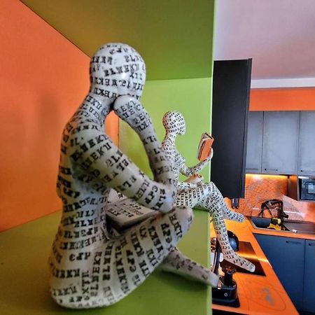 Modern - 50 M From Sea - Free Wi-Fi - Super Cool - Terrace - Fully Air-Conditioned セント・ポールズ・ベイ エクステリア 写真