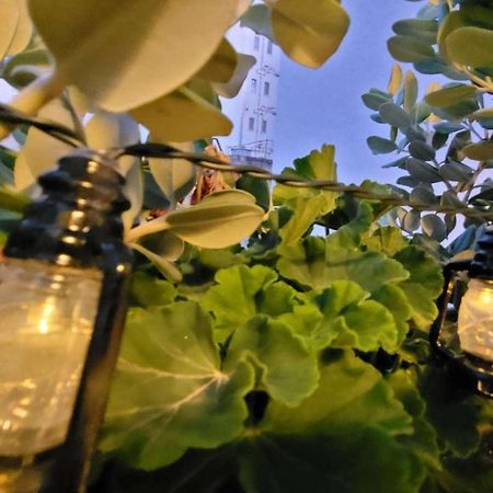 Modern - 50 M From Sea - Free Wi-Fi - Super Cool - Terrace - Fully Air-Conditioned セント・ポールズ・ベイ エクステリア 写真