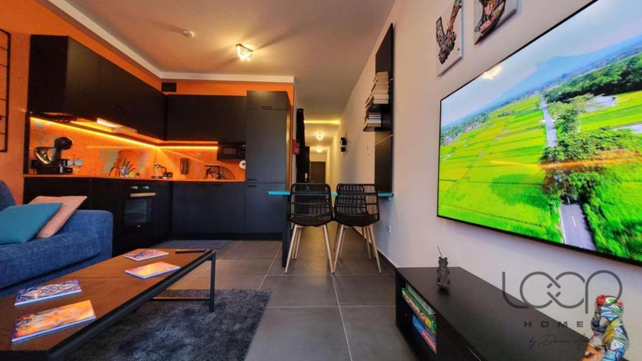 Modern - 50 M From Sea - Free Wi-Fi - Super Cool - Terrace - Fully Air-Conditioned セント・ポールズ・ベイ エクステリア 写真
