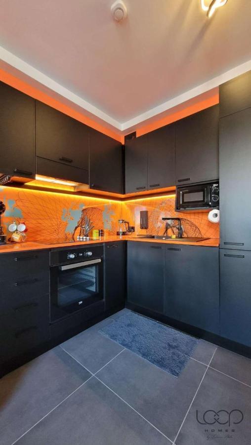 Modern - 50 M From Sea - Free Wi-Fi - Super Cool - Terrace - Fully Air-Conditioned セント・ポールズ・ベイ エクステリア 写真