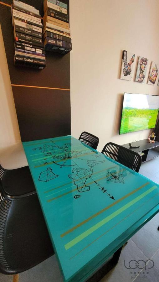 Modern - 50 M From Sea - Free Wi-Fi - Super Cool - Terrace - Fully Air-Conditioned セント・ポールズ・ベイ エクステリア 写真