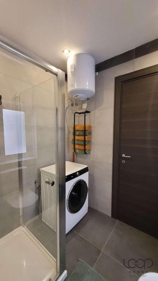 Modern - 50 M From Sea - Free Wi-Fi - Super Cool - Terrace - Fully Air-Conditioned セント・ポールズ・ベイ エクステリア 写真