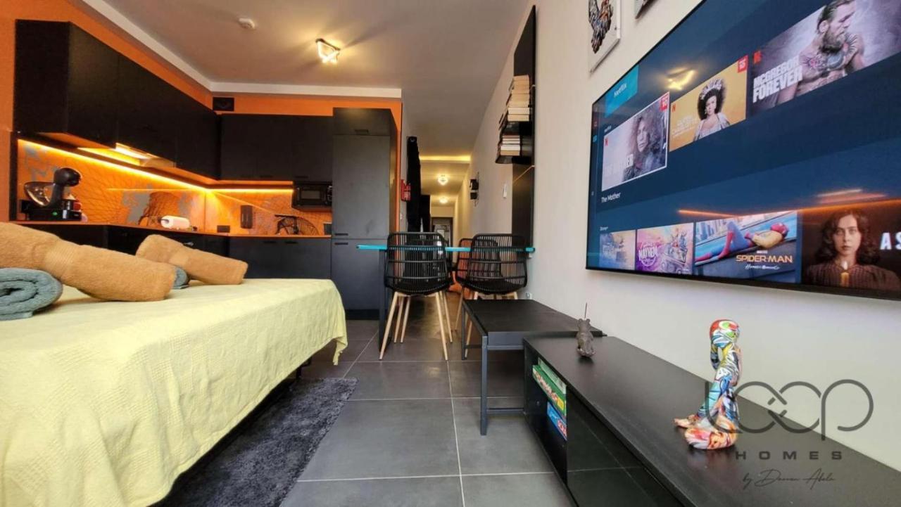 Modern - 50 M From Sea - Free Wi-Fi - Super Cool - Terrace - Fully Air-Conditioned セント・ポールズ・ベイ エクステリア 写真