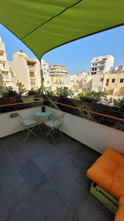 Modern - 50 M From Sea - Free Wi-Fi - Super Cool - Terrace - Fully Air-Conditioned セント・ポールズ・ベイ エクステリア 写真