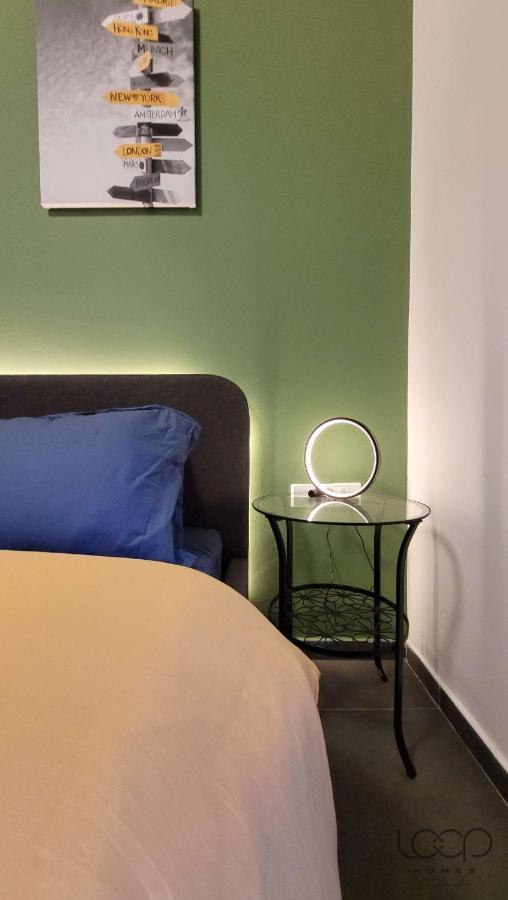 Modern - 50 M From Sea - Free Wi-Fi - Super Cool - Terrace - Fully Air-Conditioned セント・ポールズ・ベイ エクステリア 写真